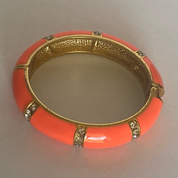 J.CREW ORANGE ENAMEL & RHINESTONE OVAL BANGLE HINGED BRACELET - Picture 3 of 13